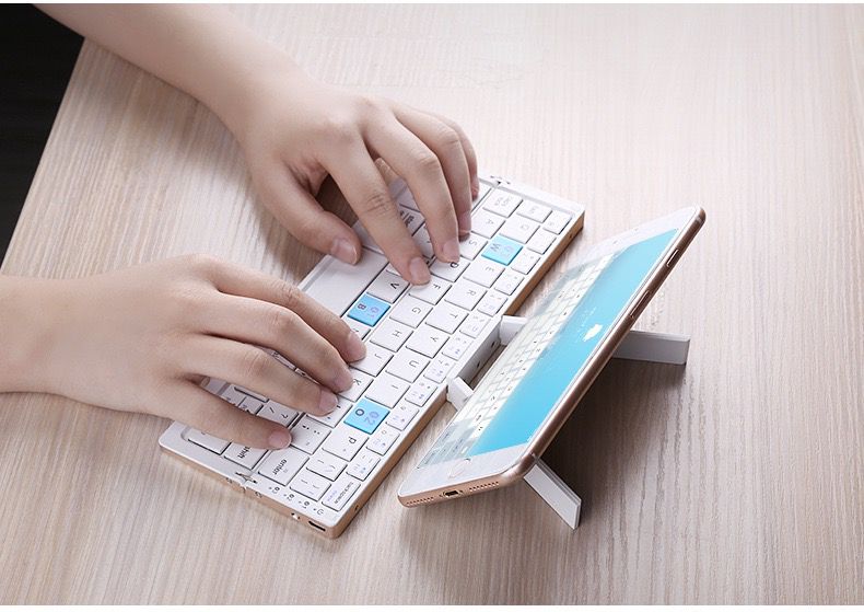 Foldable Bluetooth Keyboard with Magnetic Stand,Mini Keyboard for Tablet,Phones(White)